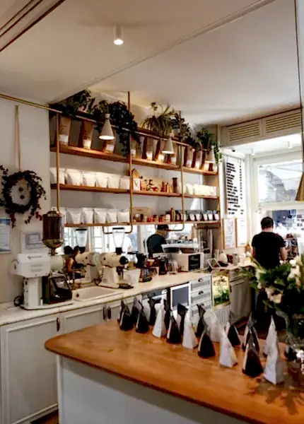 3 kahverengi roastery